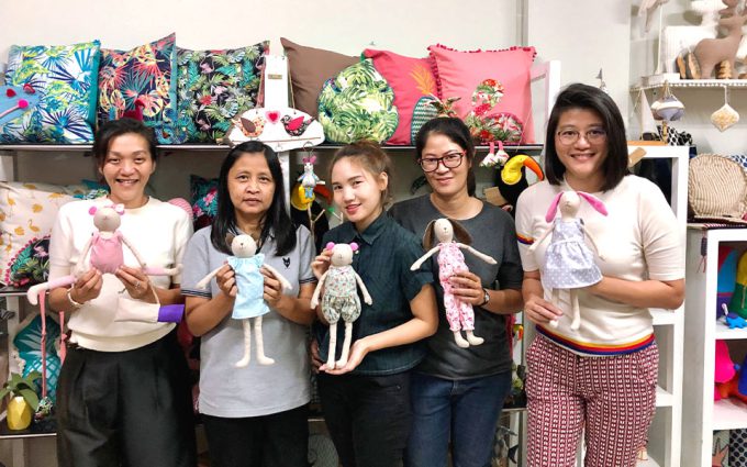 Nook Nook, Thailand: Pettiepet Stofftiere aus Fairem Handel – CONTIGO Fairtrade Shop Handelspartner