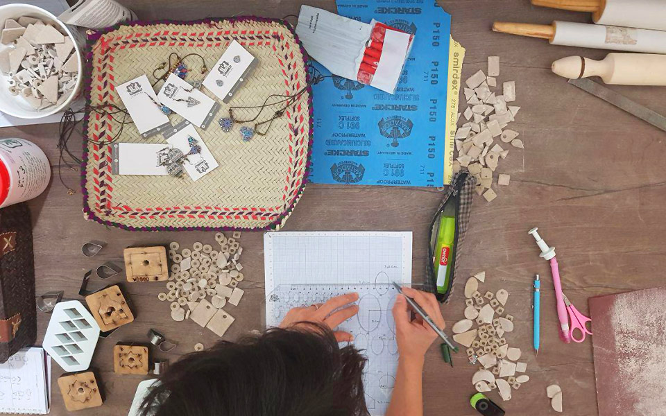 Papital, Iran: Fliesenschmuck aus Fairem Handel – CONTIGO Fairtrade Shop Handelspartner