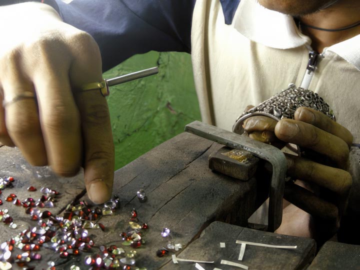 CONTIGO HERSTELLUNG Edelmetallschmuck