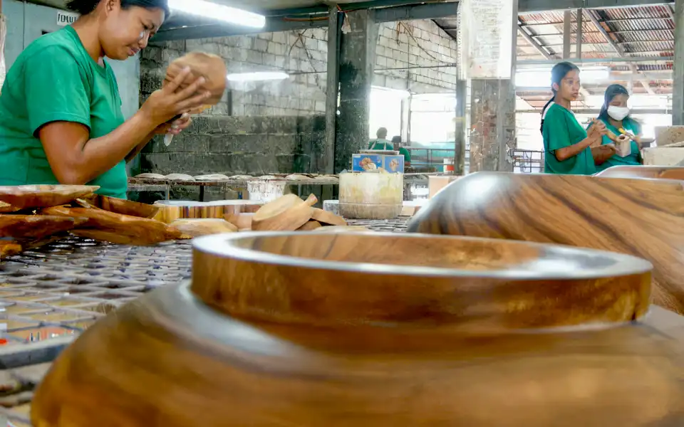 CONTIGO HERSTELLUNG Holzprodukte