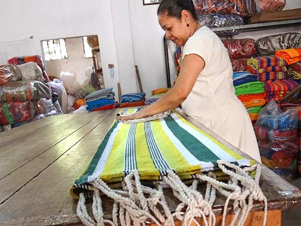 Herstellung Hängematten und Hängesitze von Contigo Fairtrade Shop