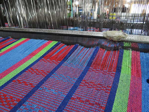Herstellung H&auml;ngematten Jaquard- Webstuhl von Contigo Fairtrade Shop