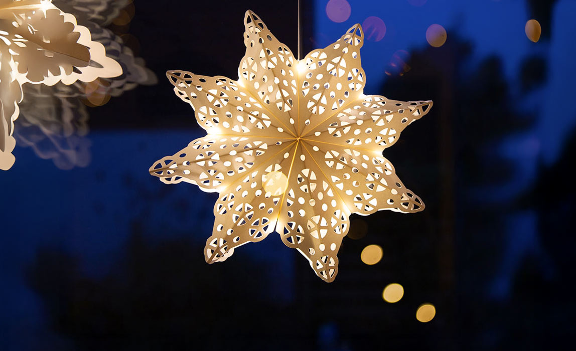 Fair Trade Leuchtstern und Fensterdekoration kaufen: handgefertigte Weihnachtsdekoration aus Fairem Handel von CONTIGO Fairtrade Shop