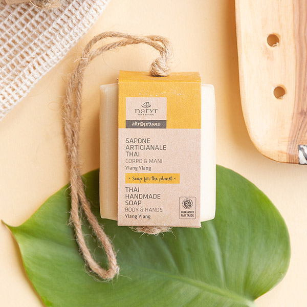 Hand- und Körper-Seife Ylang Ylang 120g, handgeschöpft, Naturkosmetik / CONTIGO Fairtrade Onlineshop