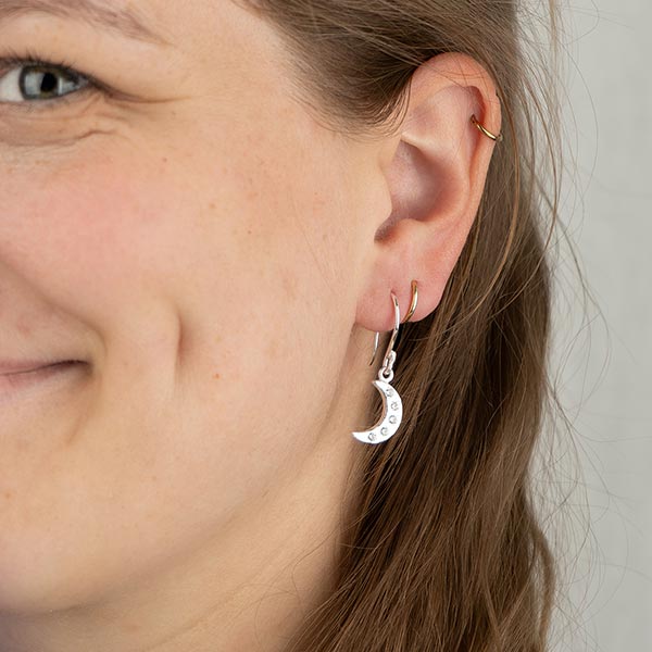 Ohrhänger, Halbmond, Zirkonia, versilbert / CONTIGO Fairtrade Onlineshop