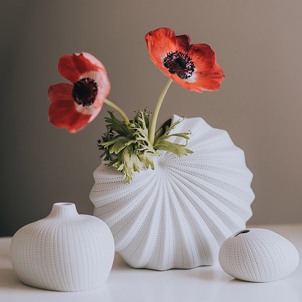 Vase PALM M, 20x22 cm, weiß gebürstet, Keramik handgemacht / CONTIGO Fairtrade Onlineshop