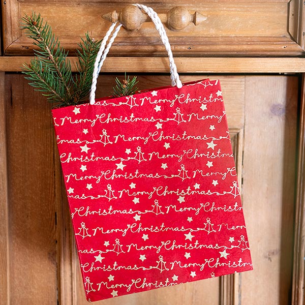 Geschenktüte M MERRY CHRISTMAS, rot-gold, Loktapapier / CONTIGO Fairtrade Onlineshop