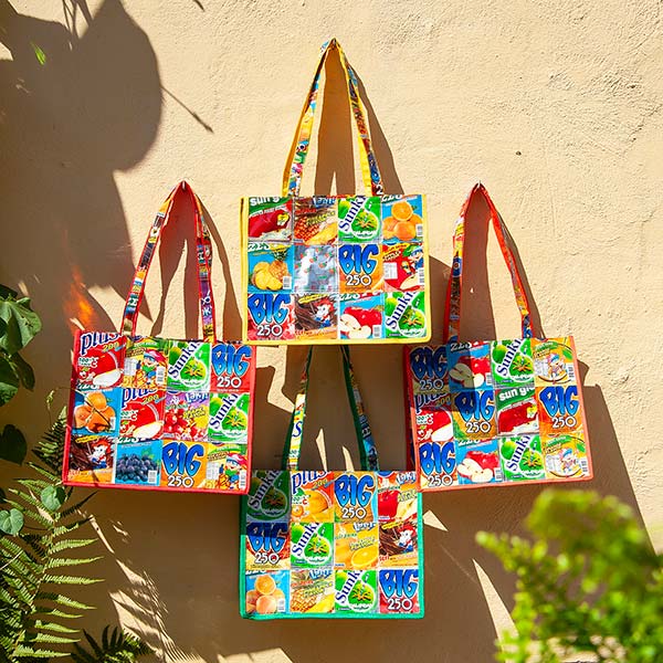 Saftpack UPCYCLING Einkaufstasche, bunt / CONTIGO Fairtrade Onlineshop