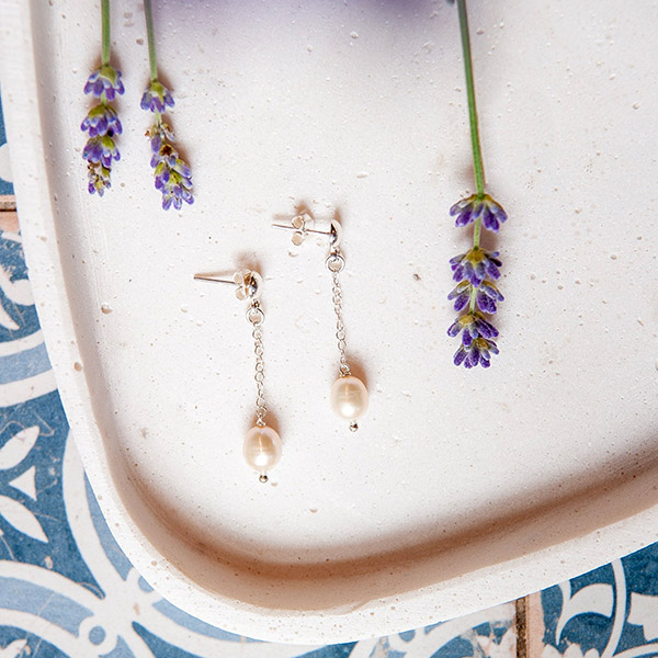 Ohrringe Süßwasserperle, Silber / CONTIGO Fairtrade Onlineshop