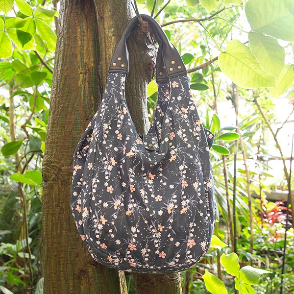 Tasche HOBOBAG MILLEFLEUR, nachtblau, Baumwollcanvas / CONTIGO Fairtrade Onlineshop