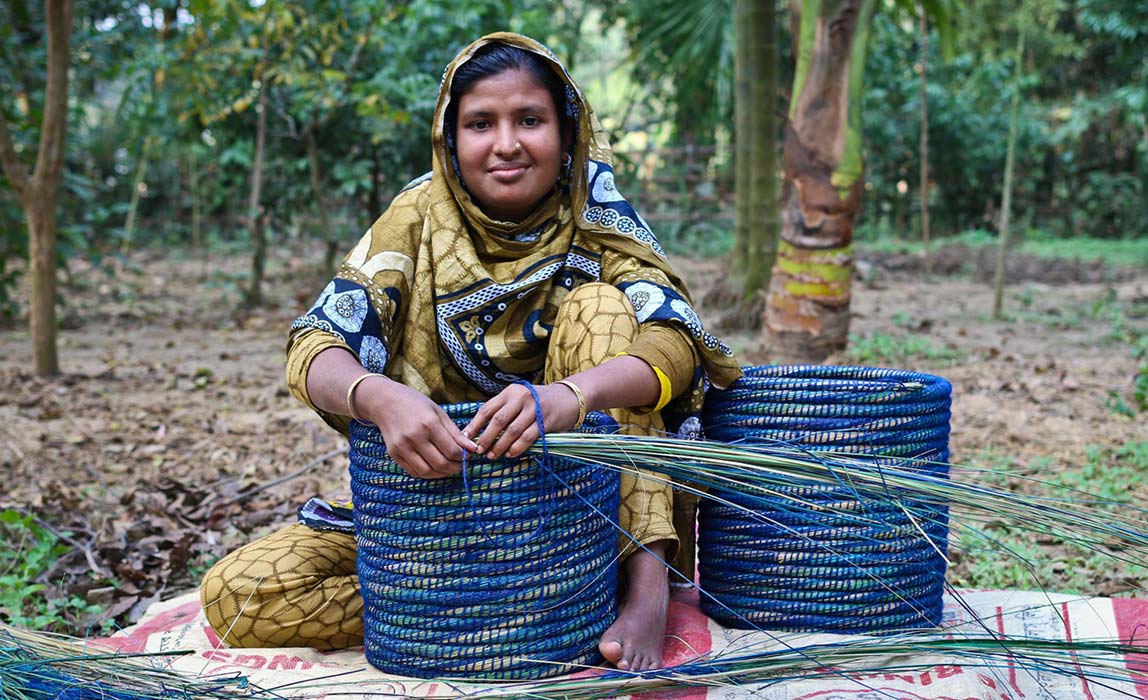 Fair Trade Wäschekorb mit Deckel kaufen: Nachhaltige Korbwaren, handgeflochten aus Seegras von CONTIGO Fairtrade Shop