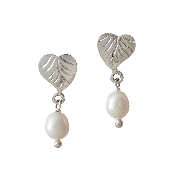 Ohrringe HEART, Süßwasserperle, Silber / CONTIGO Fairtrade Onlineshop