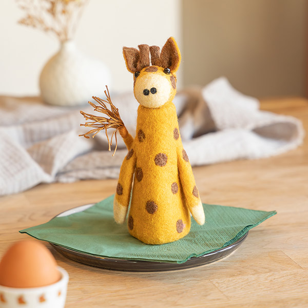 Eierwärmer GIRAFFE gelb-braun, Wollfilz / CONTIGO Fairtrade Onlineshop