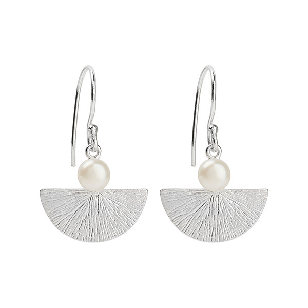 Ohrringe, Halbmond, Perle, versilbert / CONTIGO Fairtrade Onlineshop