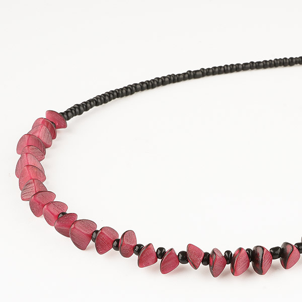 Halskette Buri Bits, rot, Palmnuss / CONTIGO Fairtrade Onlineshop