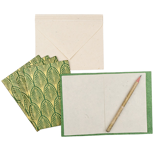 5 Karten mit Umschlag FEATHERS piniengrün, Loktapapier handg / CONTIGO Fairtrade Onlineshop