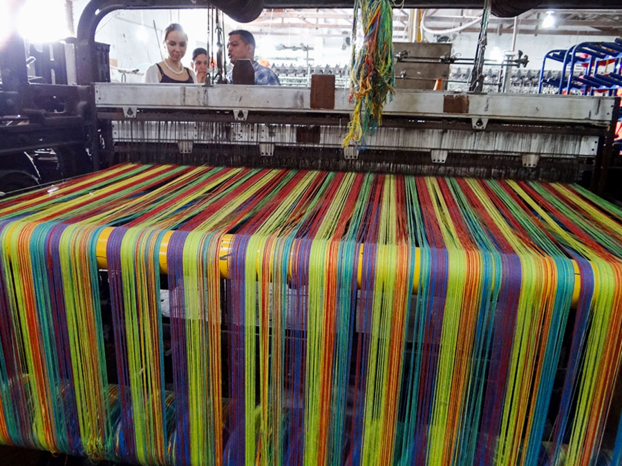 Fair Trade Hängematten und Sessel aus Kolumbien Fair Trade Hängematten aus Kolumbien: Bunte Hängesessel von Comval - CONTIGO Fairtrade Shop