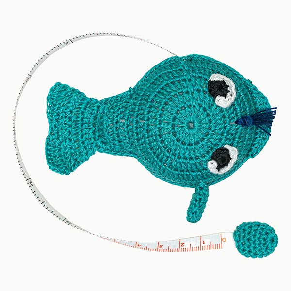 Maßband Wal gehäkelt, handgemacht, (Stückpreis) / CONTIGO Fairtrade Onlineshop