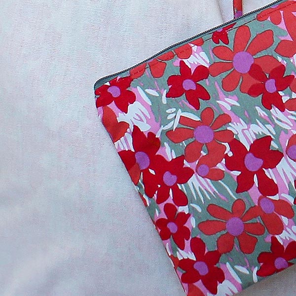 Wendetasche DAHLIA, rot-orange-weiß, bedruckte Baumwolle / CONTIGO Fairtrade Onlineshop