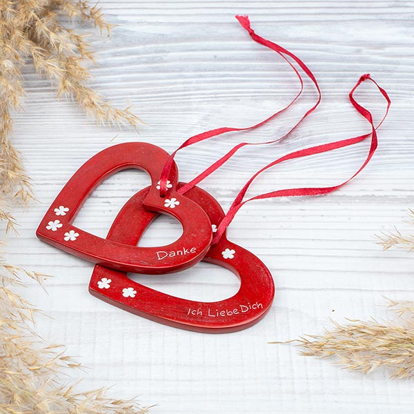 Anhänger HERZ 8cm rot graviert, Speckstein / CONTIGO Fairtrade Onlineshop