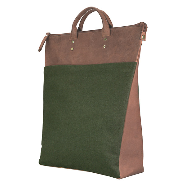 Rucksack PAPERBAG, waldgrün, Leder und Bio-Baumwollcanvas / CONTIGO Fairtrade Onlineshop