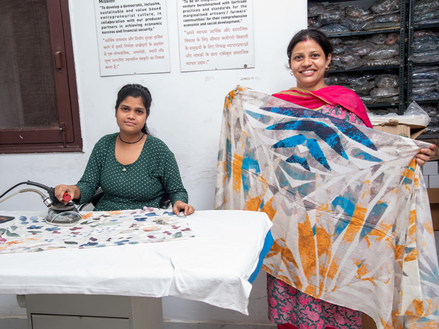Fair Trade Kunsthandwerk aus Indien, handgefertigt von Manjeen - CONTIGO Fairtrade Shop