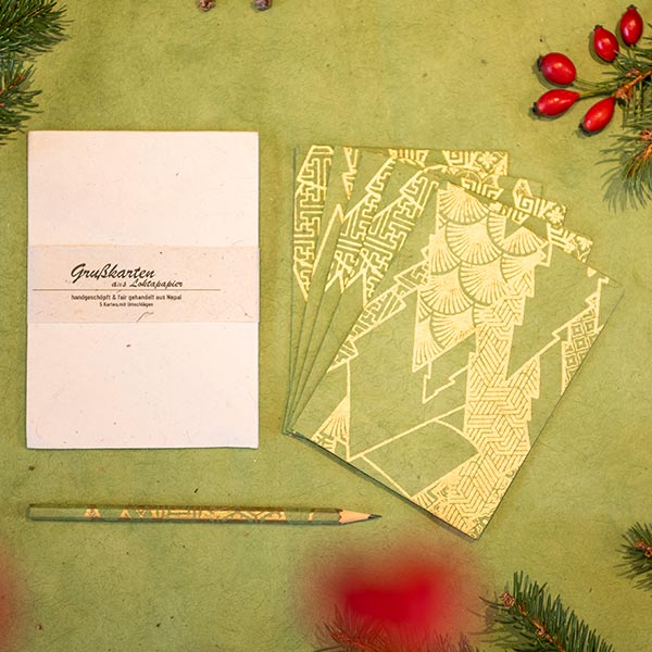 5 Karten mit Umschlag WEIHNACHTSWALD, grün-gold  Loktapapier handgeschöpft