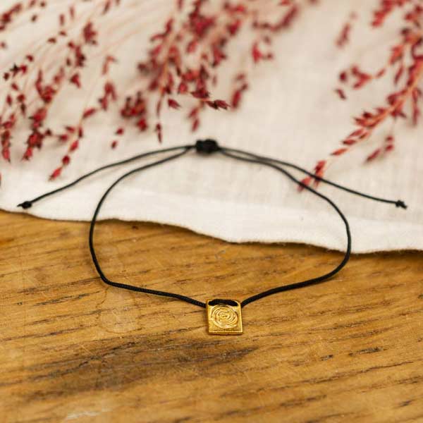 Armband LIFE - LEBEN, 24 Karat vergoldet / CONTIGO Fairtrade Onlineshop