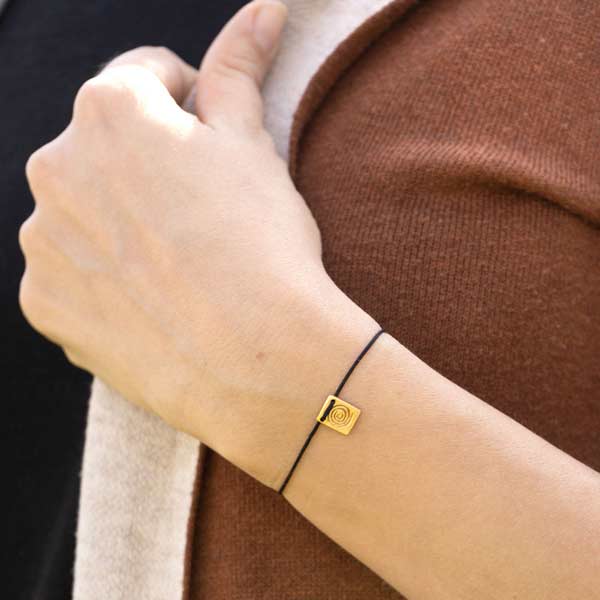 Armband LIFE - LEBEN, 24 Karat vergoldet / CONTIGO Fairtrade Onlineshop