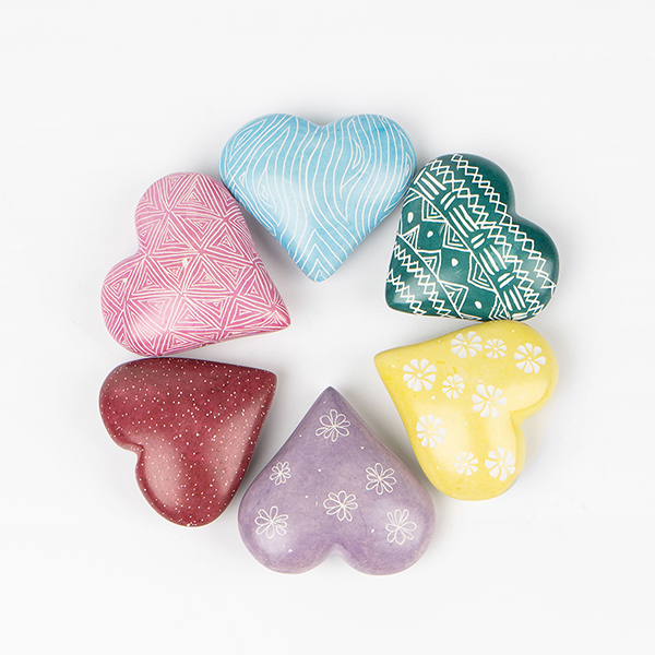 Herz 4cm bunt graviert, Speckstein / CONTIGO Fairtrade Onlineshop