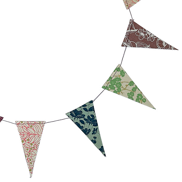 Girlande FÄHNCHEN bunt, 180 cm, Loktapapier handgeschöpft / CONTIGO Fairtrade Onlineshop