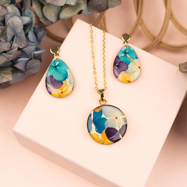 Ohrringe Drop BLÜTEN multicolour, vergoldet / CONTIGO Fairtrade Onlineshop