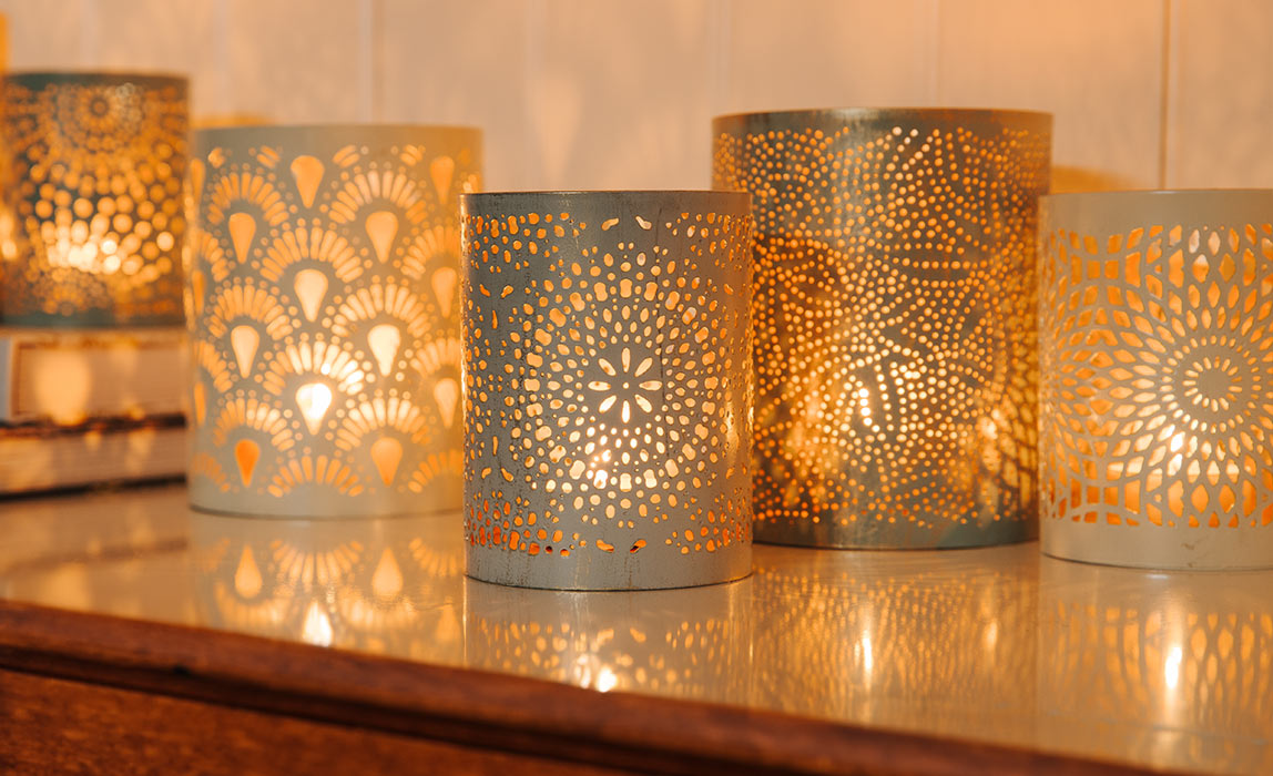 Fair Trade Windlichter und orientalische Laternen kaufen: Nachhaltige Tisch- und Wohnaccessoires von CONTIGO Fairtrade Shop