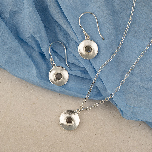 Ohrhänger, Labradorit, versilbert / CONTIGO Fairtrade Onlineshop