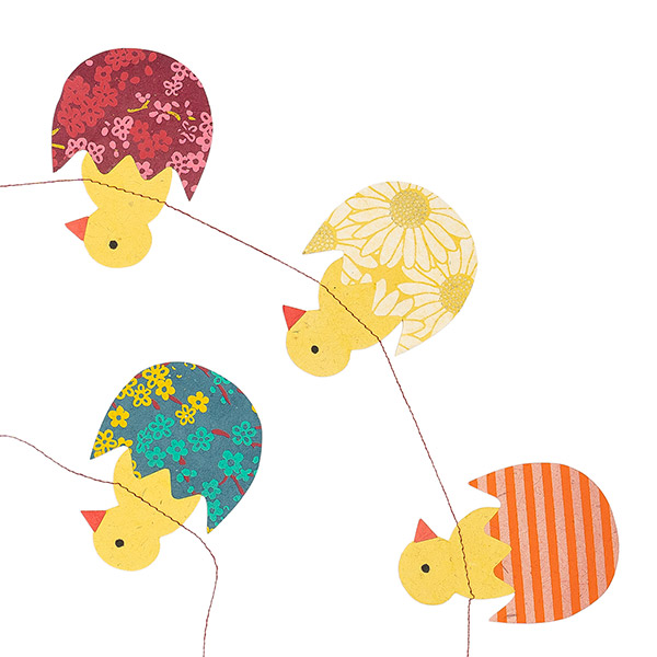 Girlande OSTERKÜKEN, 180 cm, bunt Loktapapier, handgeschöpft / CONTIGO Fairtrade Onlineshop