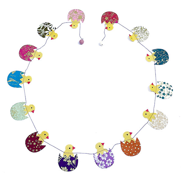 Girlande OSTERKÜKEN, 180 cm, bunt Loktapapier, handgeschöpft / CONTIGO Fairtrade Onlineshop
