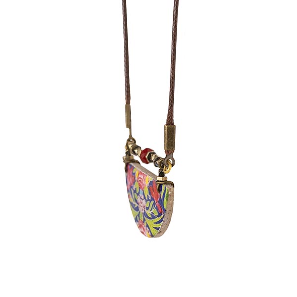 Halskette Blumen-Muster Halbkreis, blau-bunt, Fliese / CONTIGO Fairtrade Onlineshop